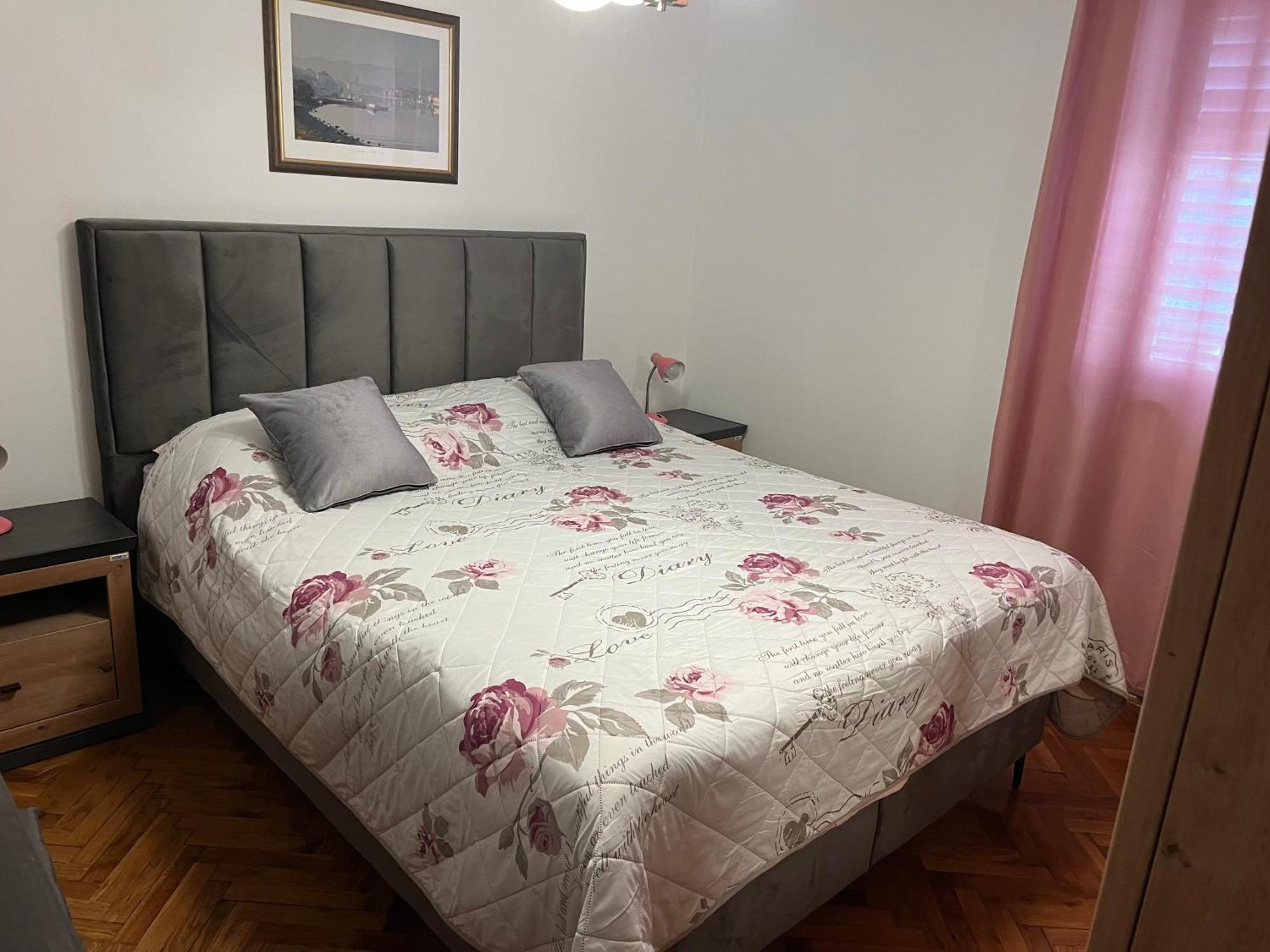 Apartments Julija Вела-Лука Экстерьер фото